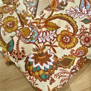 Garnet Hill 3 piece queen duvet set. Linen blend